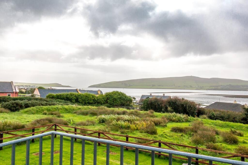 Villa Country Setting In The Middle Of Dingle Town. Exterior foto